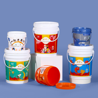 acheter 100% de matériau Colorier rond Pot de seau en plastique avec couvercle et poignée fabrication en ligne