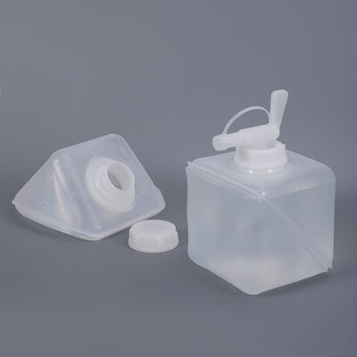 acheter Réservoir d'eau portable de 1L en plastique pliable doux Jerry Can Seau d'eau écologique avec couvercle de robinet fabrication en ligne