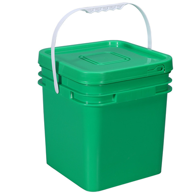 Bouteille en plastique de matériau PP carré de 5L avec couvercles à vis pour le stockage de liquide et polyvalent