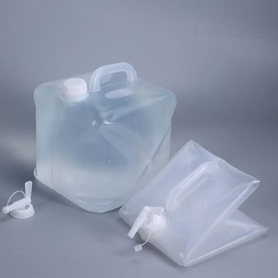 Container polyvalent pour l'eau et le carburant